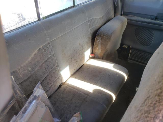 Photo 10 from auction – 2000 FORD F350 SUPER with VIN 1FTWX33F7YEC72776