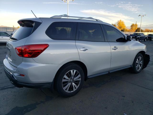 Photo 3 from auction – 2017 NISSAN PATHFINDER with VIN 5N1DR2MM2HC603442