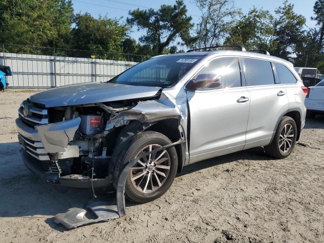 TOYOTA HIGHLANDER 2018 with VIN 5TDJZRFH4JS823380 - Photo from auction
