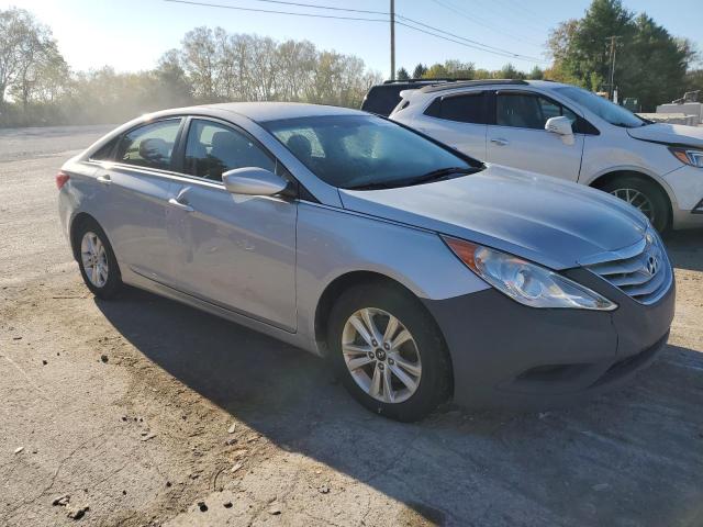 Photo 4 from auction – 2011 HYUNDAI SONATA GLS with VIN 5NPEB4AC7BH138026