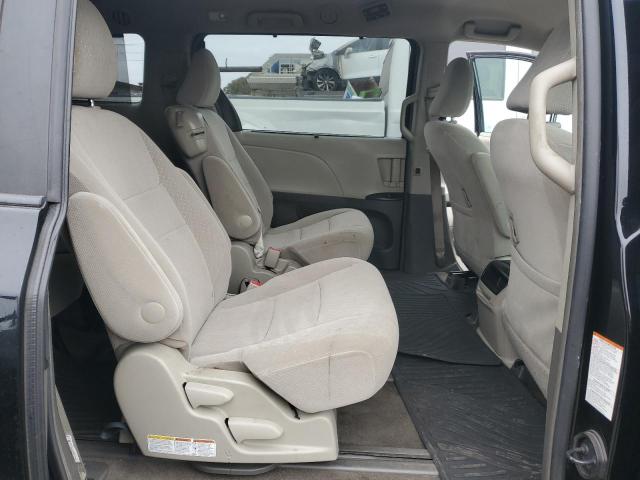Photo 11 from auction – 2017 TOYOTA SIENNA LE with VIN 5TDKZ3DC6HS861969