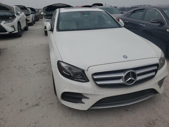 Photo 5 from auction – 2017 MERCEDES-BENZ E 300 with VIN WDDZF4JB1HA189993