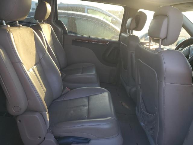 Photo 11 from auction – 2016 CHRYSLER TOWN & COU with VIN 2C4RC1GG8GR127604