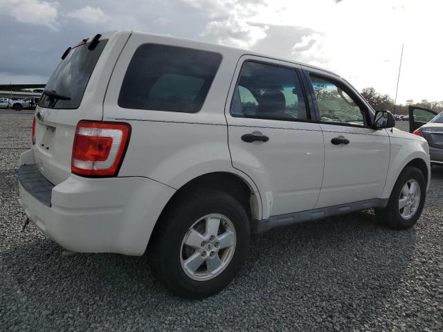 Photo 3 from auction – 2010 FORD ESCAPE XLS with VIN 1FMCU0C77AKC27892