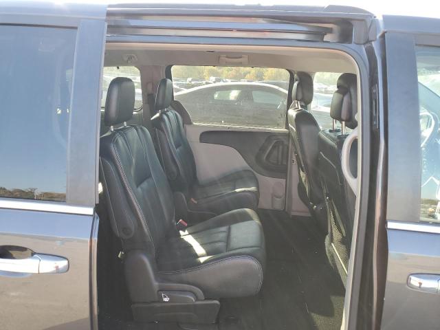 Photo 11 from auction – 2015 CHRYSLER TOWN & COU with VIN 2C4RC1CG5FR727534