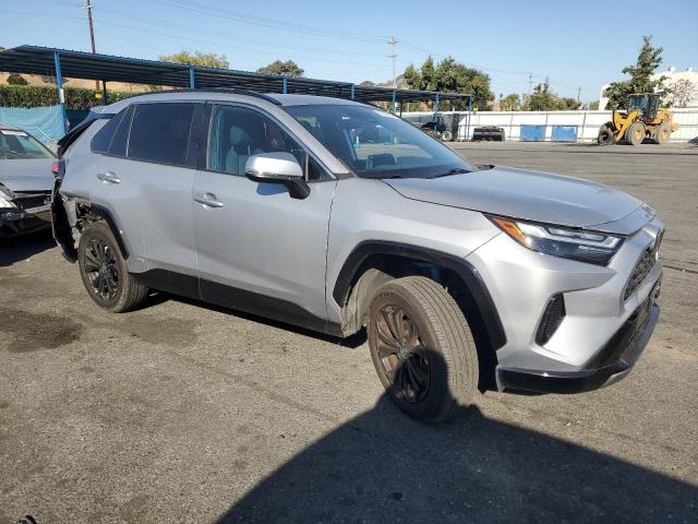 Photo 4 from auction – 2022 TOYOTA RAV4 SE with VIN 4T3T6RFV2NU078589
