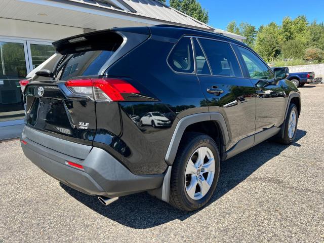 Photo 4 from auction – 2019 TOYOTA RAV4 XLE with VIN JTMP1RFV1KD511795