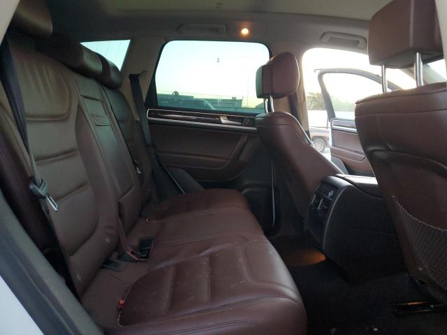 Снимка 11 от търг – 2014 VOLKSWAGEN TOUAREG с VIN WVGEP9BP2ED012906