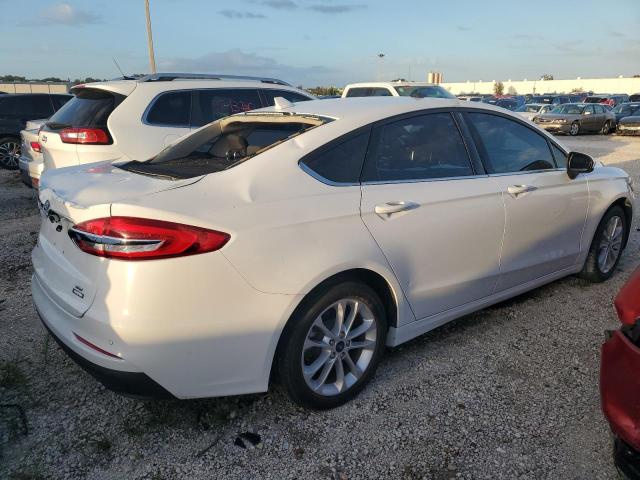 Photo 3 from auction – 2020 FORD FUSION SE with VIN 3FA6P0LU9LR104517