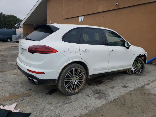 Photo 3 from auction – 2017 PORSCHE CAYENNE SE with VIN WP1AE2A23HLA75401