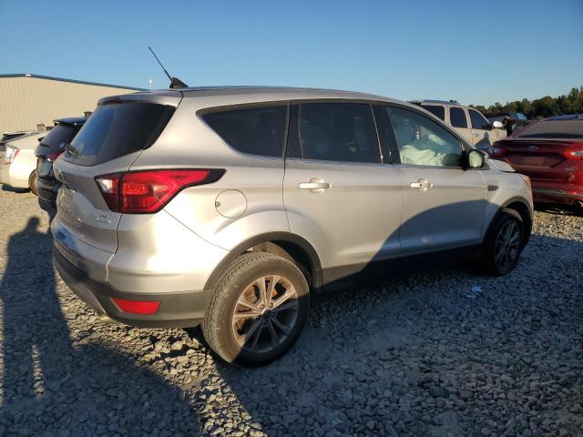 Photo 3 from auction – 2019 FORD ESCAPE SE with VIN 1FMCU0GDXKUB11592