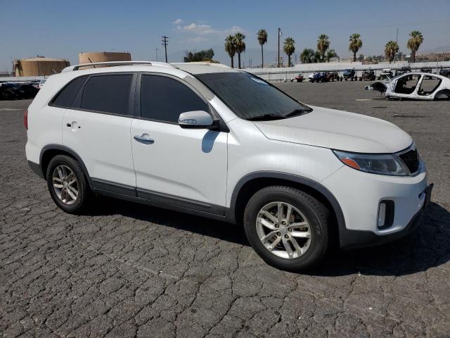 Photo 4 from auction – 2015 KIA SORENTO LX with VIN 5XYKT4A66FG589018