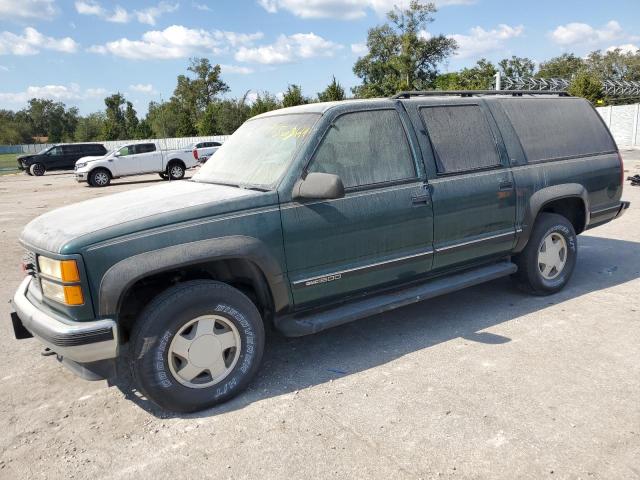 GMC SUBURBAN 1998 with VIN 3GKFK16R1WG511256 - Photo from auction