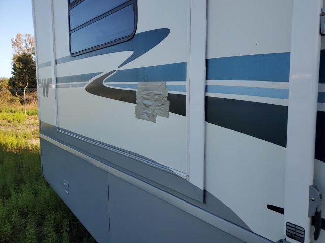 Photo 9 from auction – 2003 WORKHORSE CUSTOM CHASSIS MOTORHOME with VIN 5B4MP67G733357624