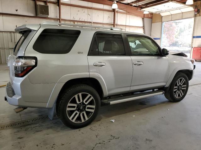 Photo 3 from auction – 2016 TOYOTA 4RUNNER SR with VIN JTEBU5JR5G5378251