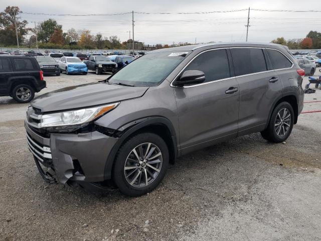 TOYOTA HIGHLANDER 2018 with VIN 5TDJZRFH6JS557103 - Photo from auction