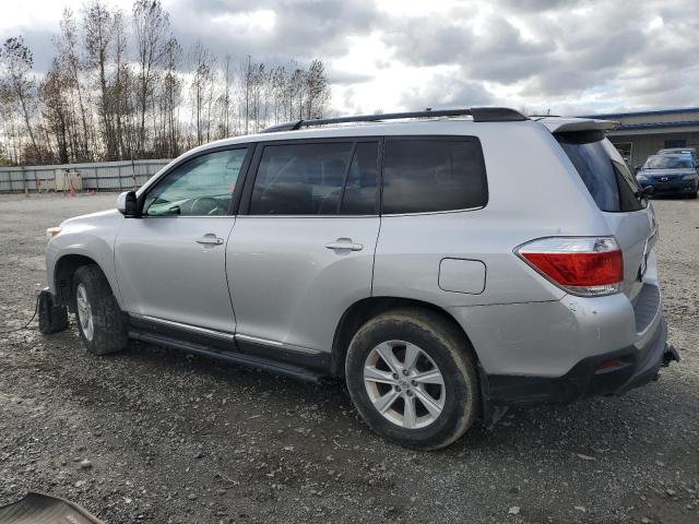 Photo 2 from auction – 2013 TOYOTA HIGHLANDER with VIN 5TDBK3EH1DS236338