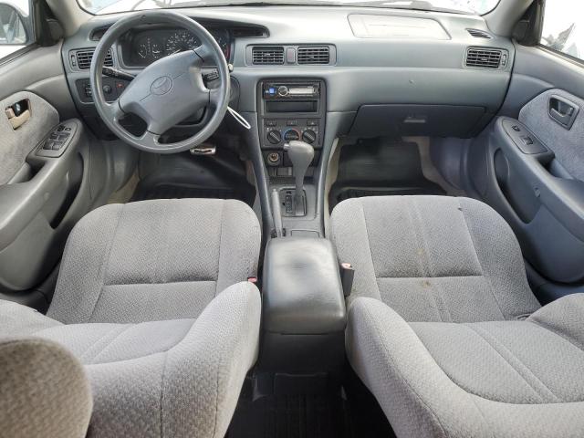 Photo 8 from auction – 2010 TOYOTA CAMRY with VIN 4T1BF22K2YU950412