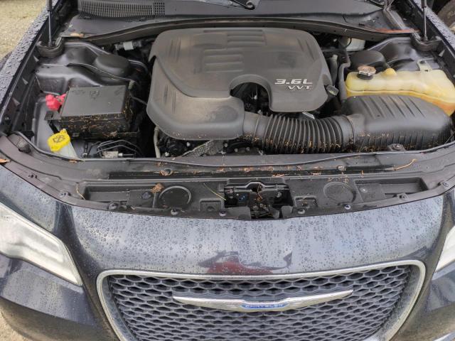 Photo 11 from auction – 2017 CHRYSLER 300 LIMITE with VIN 2C3CCAAG3HH580247
