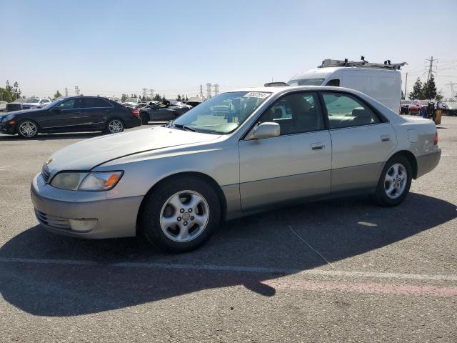 LEXUS ES 300 1997 with VIN JT8BF22GXV5010055 - Photo from auction