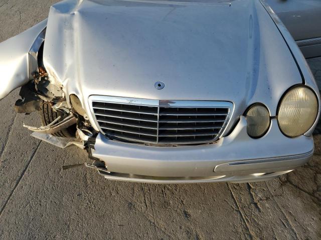Photo 11 from auction – 2001 MERCEDES-BENZ E 320 with VIN WDBJF65J11B294200