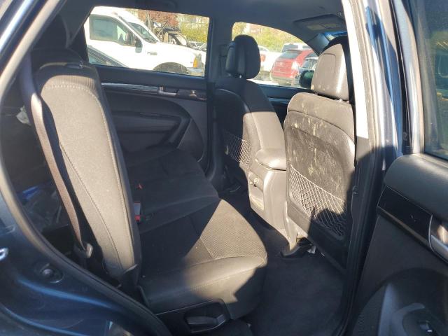 Photo 11 from auction – 2015 KIA SORENTO LX with VIN 5XYKT3A68FG589516