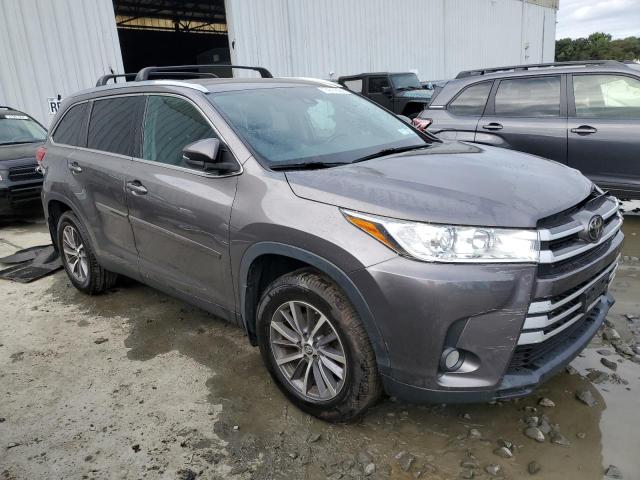 Photo 4 from auction – 2019 TOYOTA HIGHLANDER with VIN 5TDJZRFH9KS566413