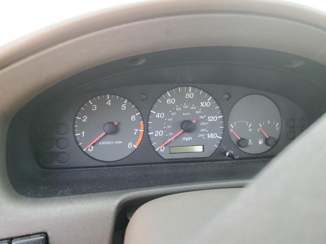 Photo 9 from auction – 2000 MAZDA 626 ES with VIN 1YVGF22C3Y5102174