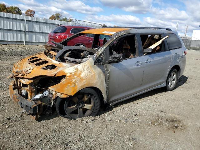 TOYOTA SIENNA LE 2018 with VIN 5TDKZ3DC0JS919757 - Photo from auction
