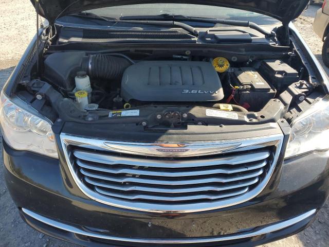 Photo 12 from auction – 2015 CHRYSLER TOWN & COU with VIN 2C4RC1CGXFR693221