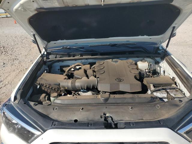 Photo 12 from auction – 2018 TOYOTA 4RUNNER SR with VIN JTEBU5JRXJ5549518