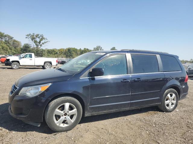 VOLKSWAGEN ROUTAN SE 2011 with VIN 2V4RW3DG9BR717347 - Photo from auction