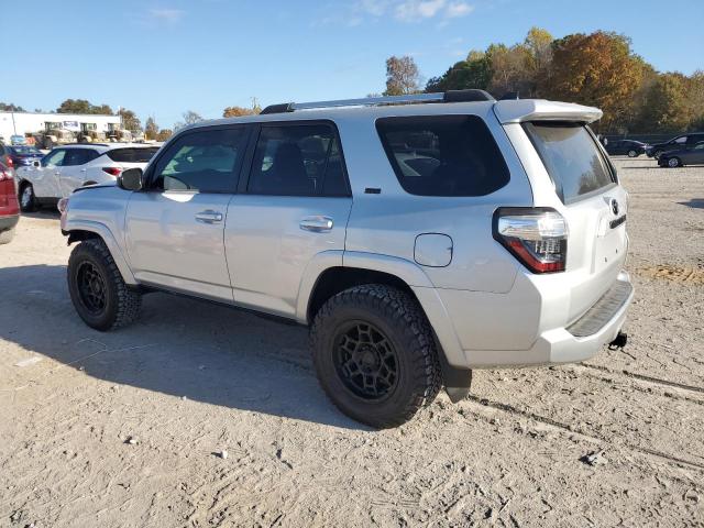 Photo 2 from auction – 2021 TOYOTA 4RUNNER SR with VIN JTEMU5JR7M5895281