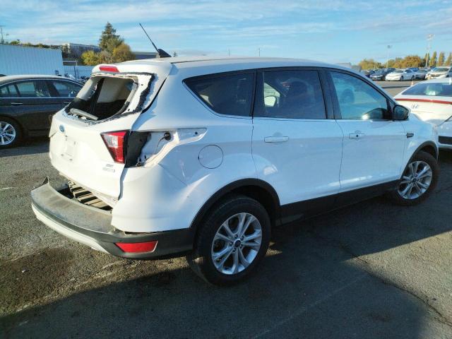 Photo 3 from auction – 2019 FORD ESCAPE SE with VIN 1FMCU0GD5KUB10799