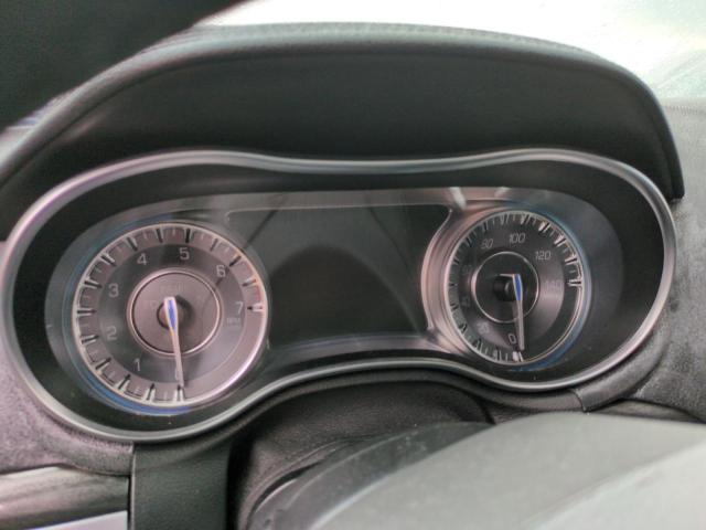 Photo 9 from auction – 2017 CHRYSLER 300 LIMITE with VIN 2C3CCAAG3HH580247