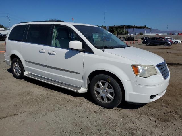 Photo 4 from auction – 2010 CHRYSLER TOWN & COU with VIN 2A4RR5D11AR300662