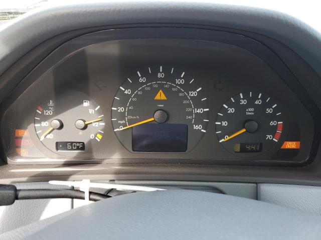 Photo 9 from auction – 2000 MERCEDES-BENZ E 320 4MAT with VIN WDBJF82J7YX030072