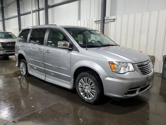 Photo 4 from auction – 2014 CHRYSLER TOWN & COU with VIN 2C4RC1CG3ER168404