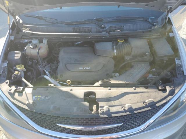 Photo 12 from auction – 2017 CHRYSLER PACIFICA L with VIN 2C4RC1CG5HR722840