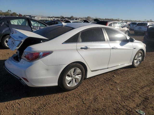 Photo 3 from auction – 2015 HYUNDAI SONATA HYB with VIN KMHEC4A46FA139814