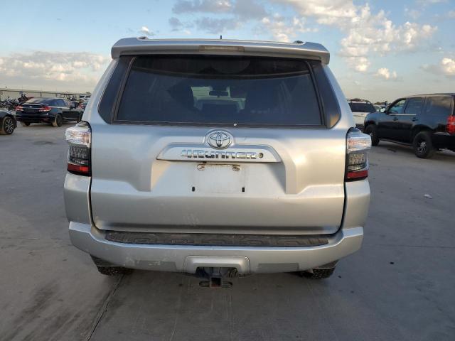 Photo 6 from auction – 2019 TOYOTA 4RUNNER SR with VIN JTEBU5JR5K5660866