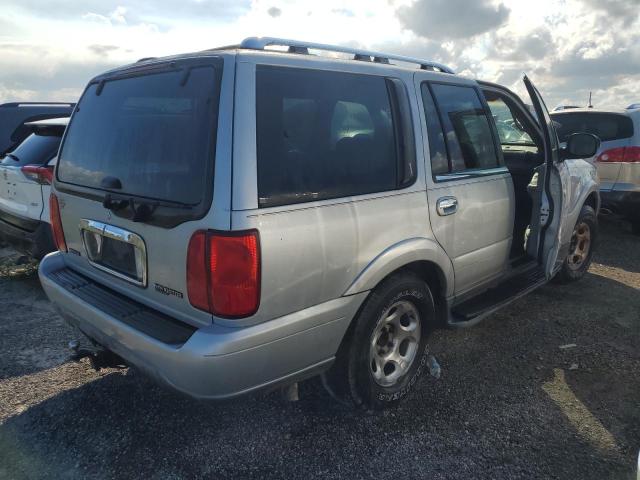 Photo 3 from auction – 2000 LINCOLN NAVIGATOR with VIN 5LMFU28A7YLJ21909