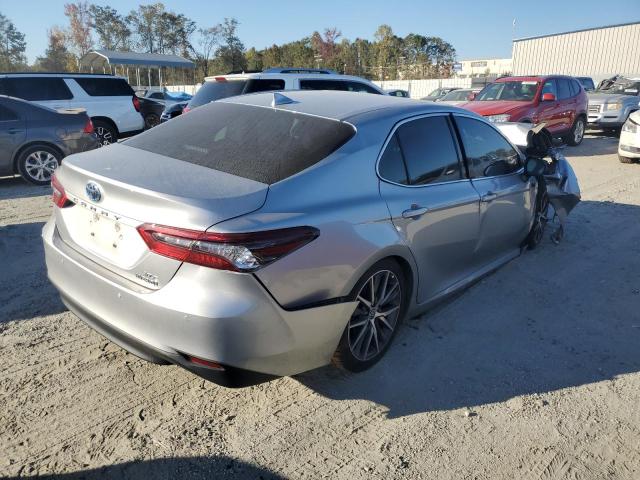 Photo 3 from auction – 2022 TOYOTA CAMRY XLE with VIN 4T1F31AK8NU577233