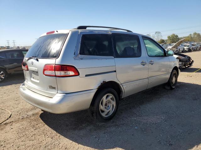 Photo 3 from auction – 2002 TOYOTA SIENNA LE with VIN 4T3ZF13C52U504138