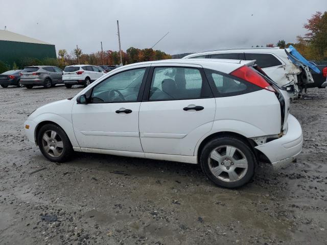 Photo 2 from auction – 2004 FORD FOCUS ZX5 with VIN 3FAFP37Z94R101447