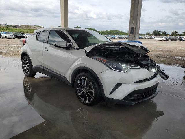 Photo 4 from auction – 2019 TOYOTA C-HR XLE with VIN NMTKHMBX9KR097801