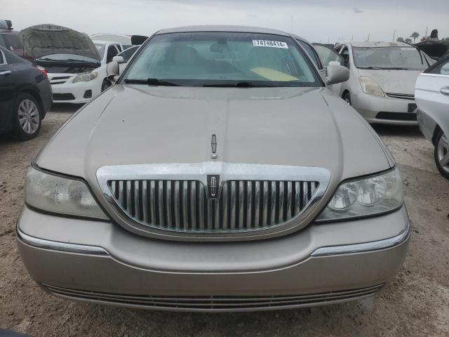 Photo 5 from auction – 2003 LINCOLN TOWN CAR E with VIN 1LNHM81W93Y645501