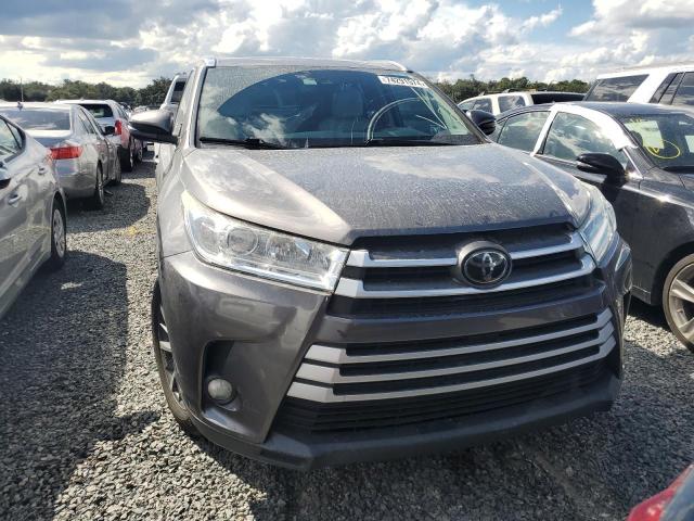 Photo 5 from auction – 2017 TOYOTA HIGHLANDER with VIN 5TDKZRFH6HS525895