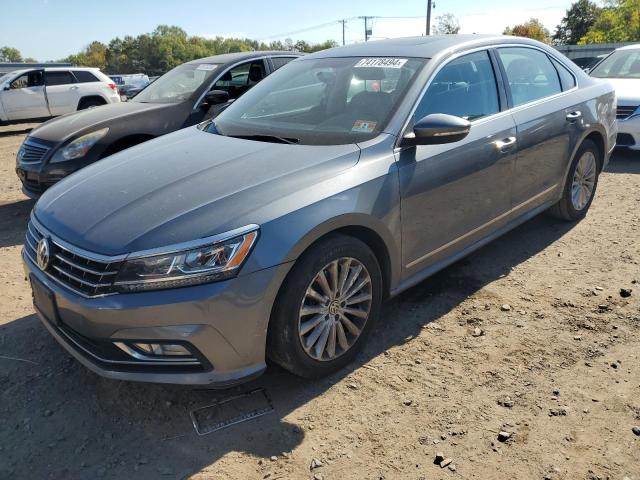 VOLKSWAGEN PASSAT SE 2017 with VIN 1VWBT7A33HC036239 - Photo from auction