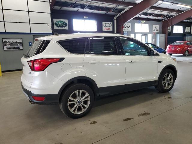 Photo 3 from auction – 2019 FORD ESCAPE SE with VIN 1FMCU9GD0KUA04586
